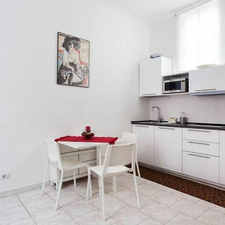 Isola And Zara Comfortable Apartment Milano Ngoại thất bức ảnh
