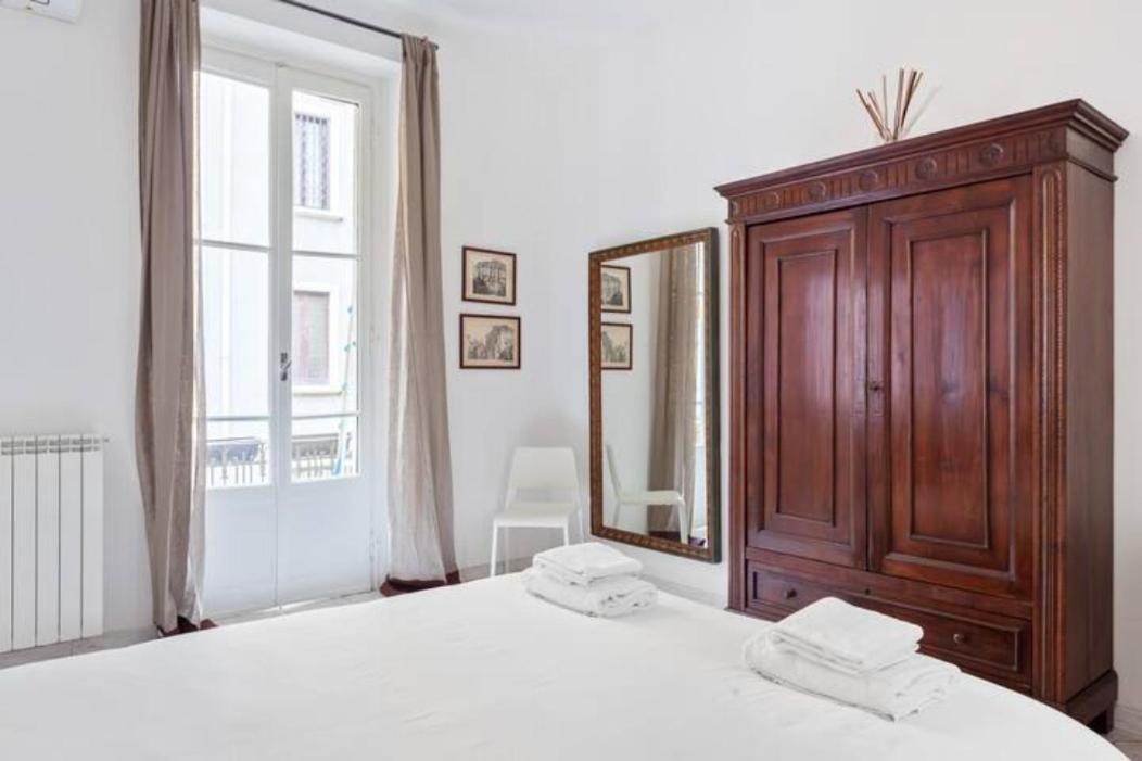 Isola And Zara Comfortable Apartment Milano Ngoại thất bức ảnh