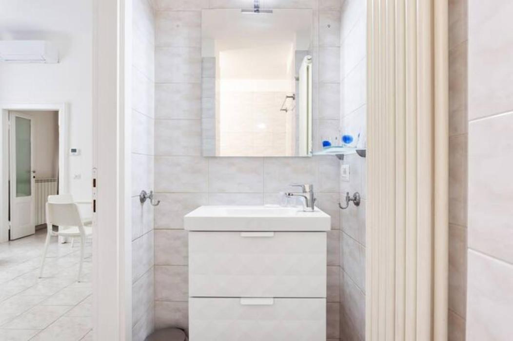 Isola And Zara Comfortable Apartment Milano Ngoại thất bức ảnh